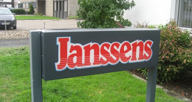 Schild mit Logo der Janssens GmbH